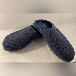 New DL Men’s Navy Memory Foam Slip on Indoor Outdoor Slippers, Size 9-10